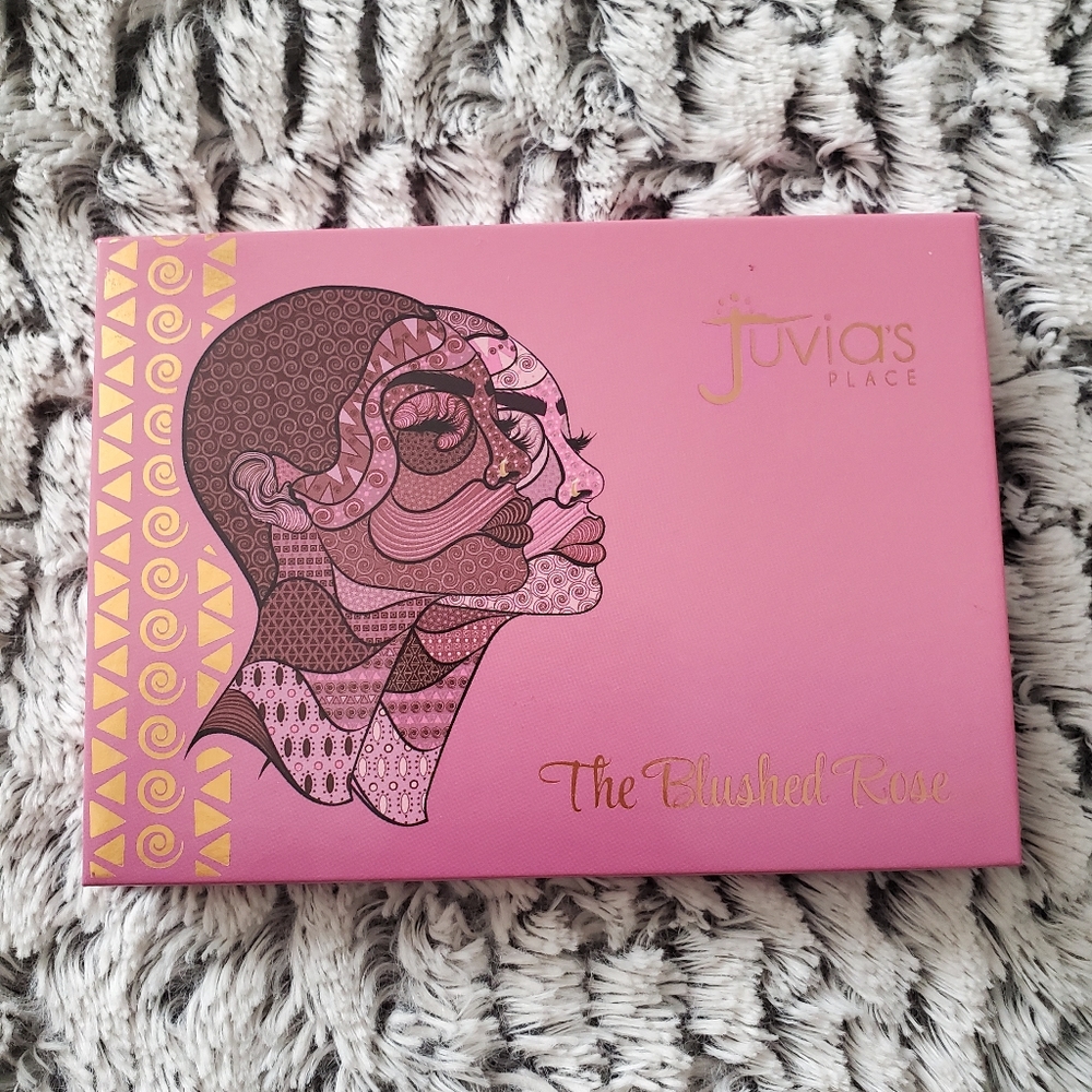 Juvias Place Blushed Rose eyeshadow palette